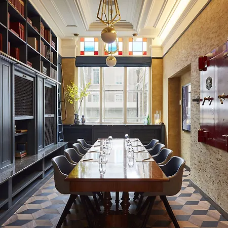 Hotel Indigo - Palace Noordeinde By Ihg 4*